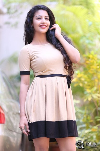 Daksha-Nagarkar-Interview-About-Hora-Hori